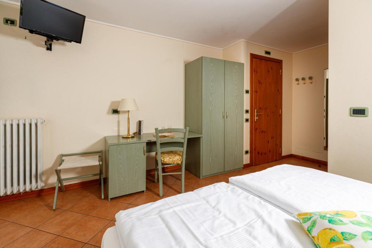 Hotel Villa Rina Bormio Exterior photo